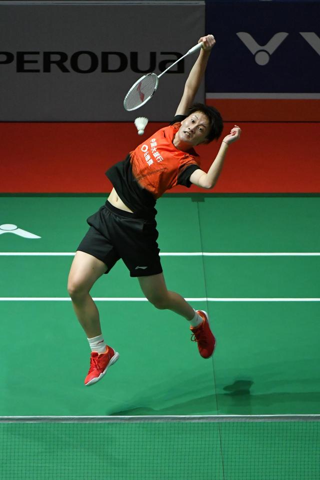 翻越高墙 翻越高墙