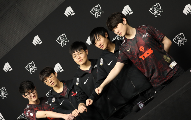 力与文化魅 力与文化魅