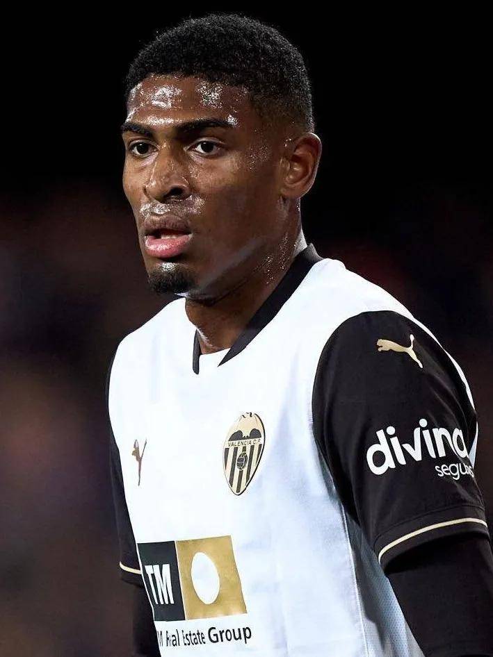 一张带着憨 一张带着憨